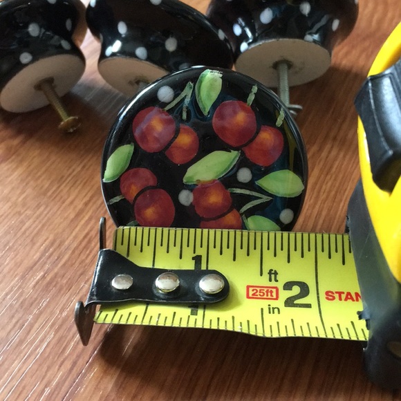 4 Cherry Knobs - Picture 3 of 3